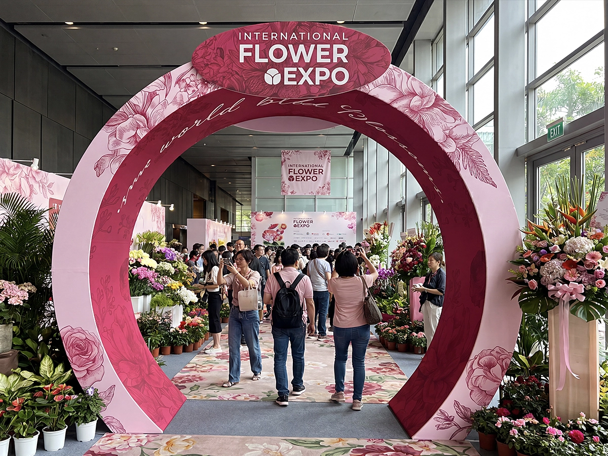 Custom Rectangular Trade Show Arch Display